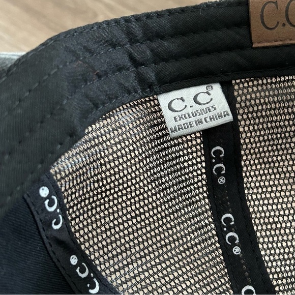 C.C Exclusive Charcoal Gray NLACK Acid Wash Distressed PonyTail Trucker Hat OS - Picture 3 of 8